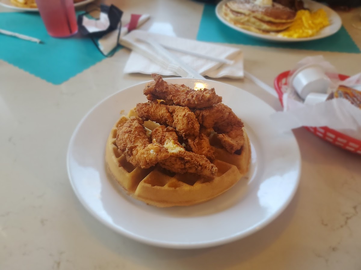 Metro Cafe Diner Photo 6