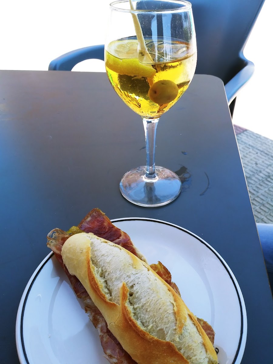 Cafeteria El Parque Photo 6