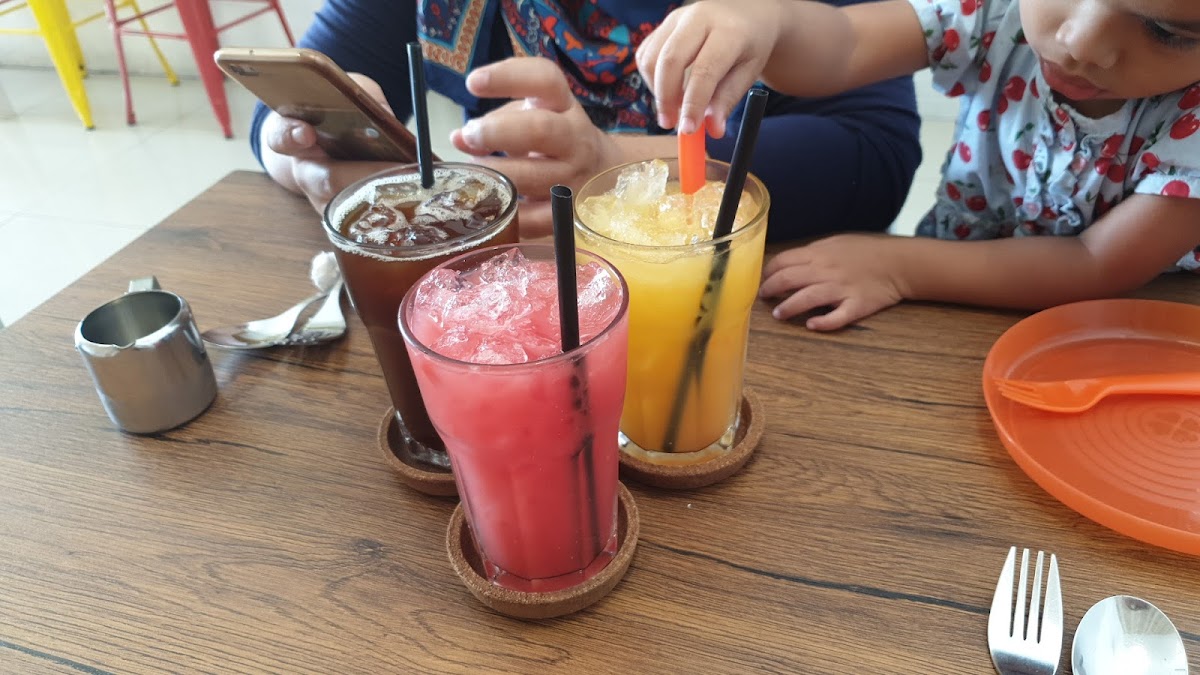 MAKDOT CAFE ,TECK KONG Photo 7