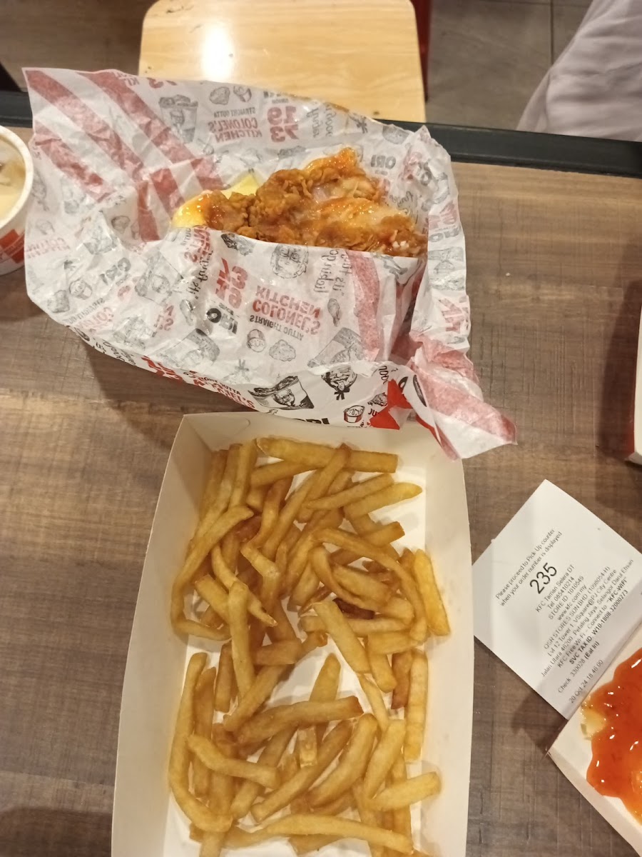 KFC Taman Selera Drive Thru Photo 6