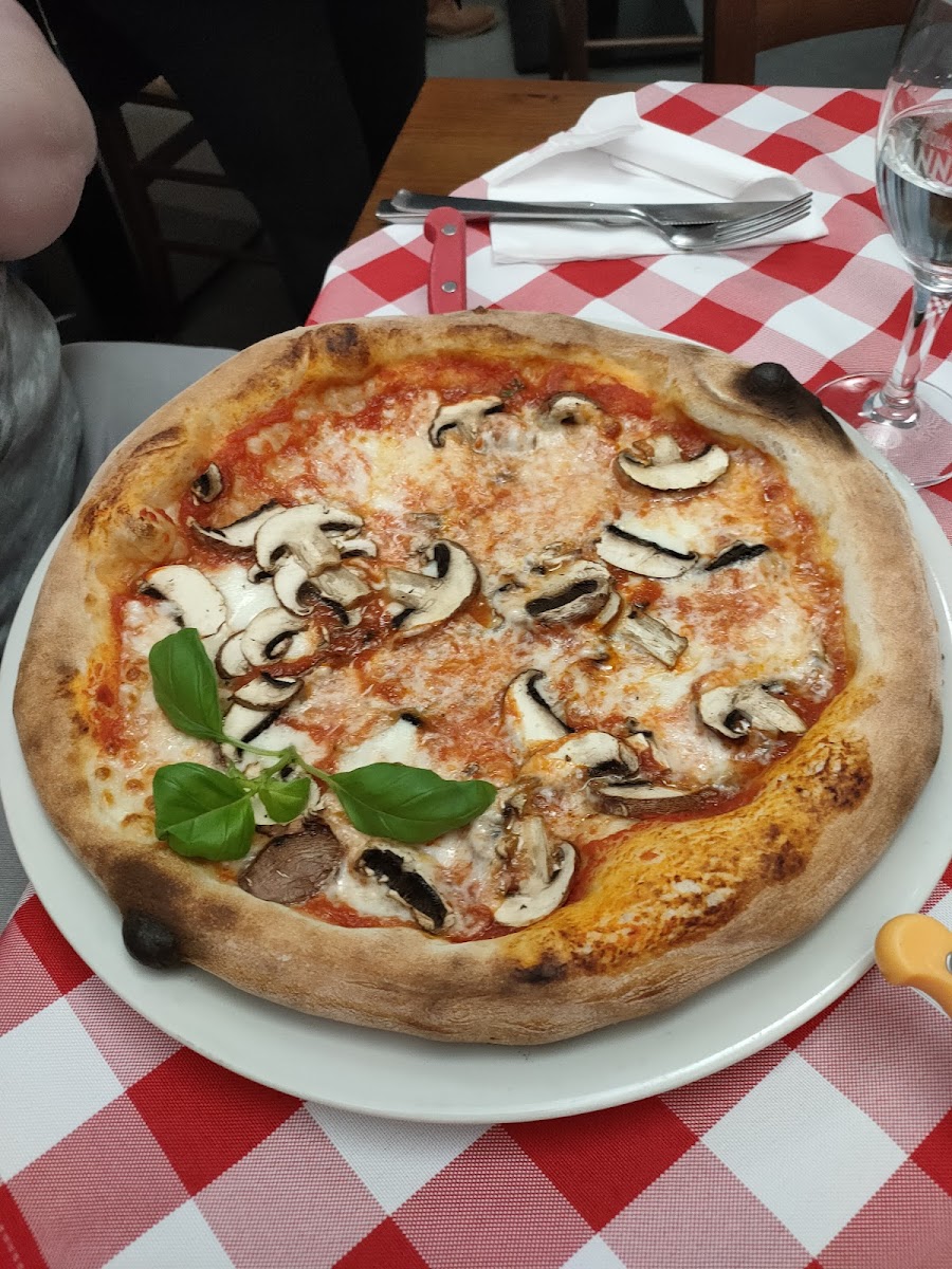 Trattoria Pizzeria Casa Nostra Photo 7