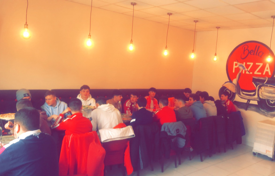 Pizzeria bella