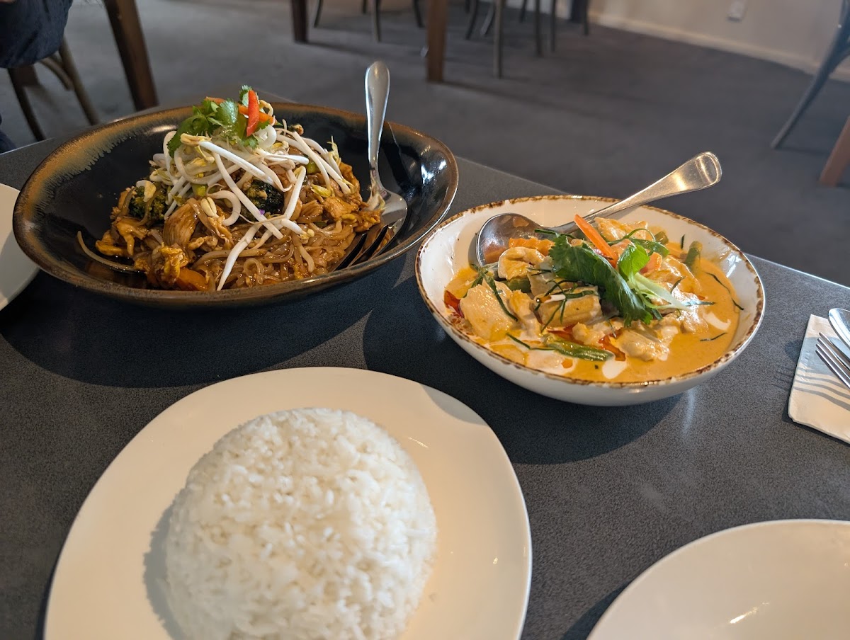 Jasmine Thai Restaurant Photo 6