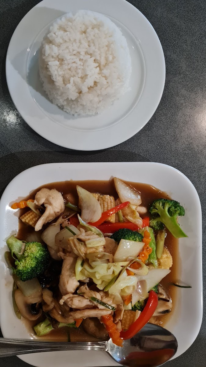 Jasmine Thai Restaurant Photo 8