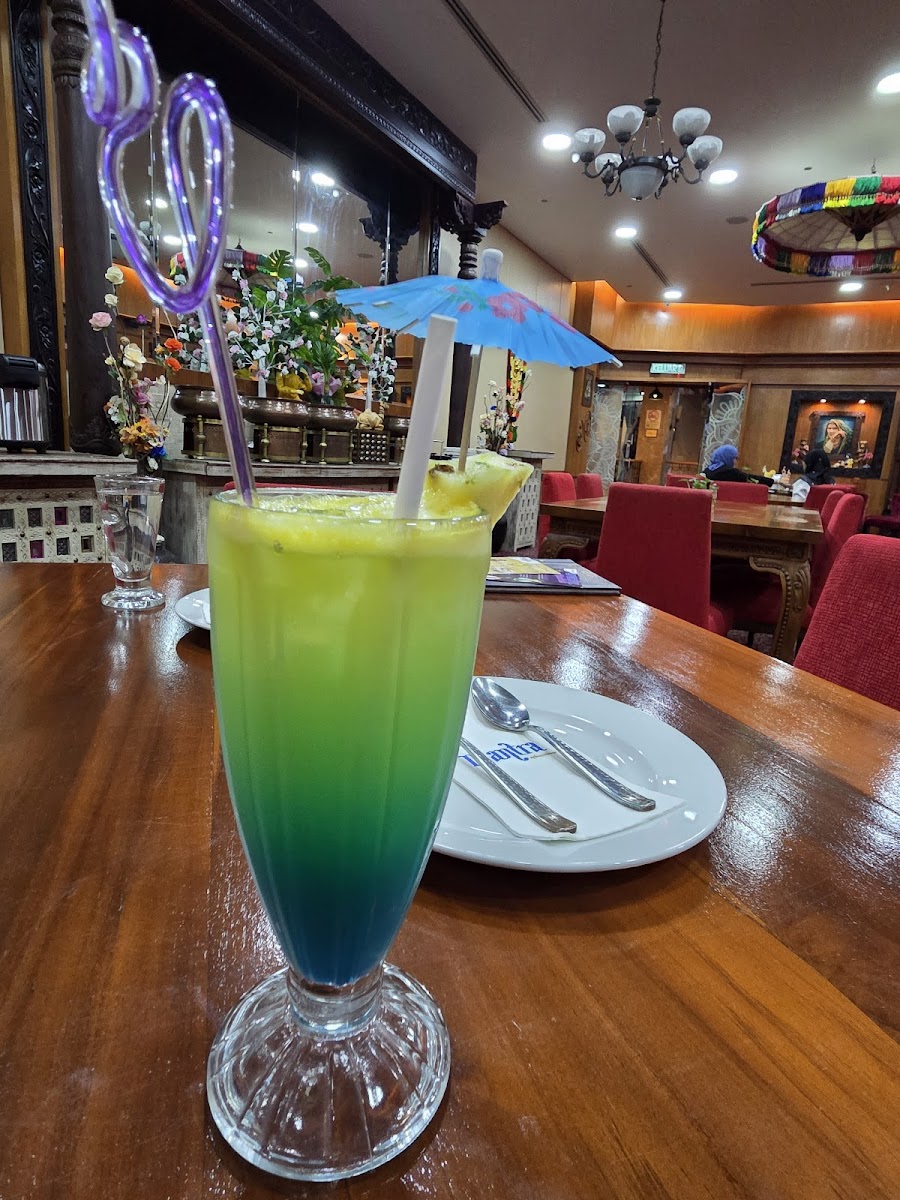 Mantra Indian Cuisine Photo 3