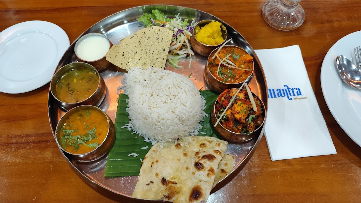 Mantra Indian Cuisine Photo 4