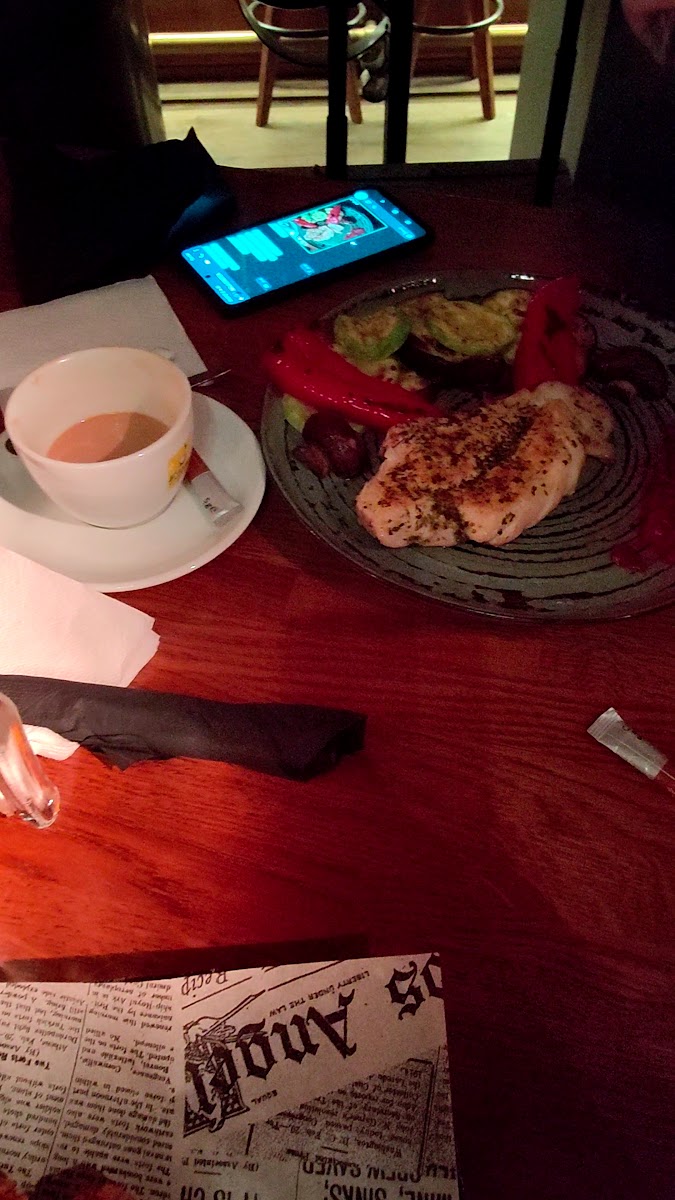 Downtown - Contemporary Bar & Food Photo 2