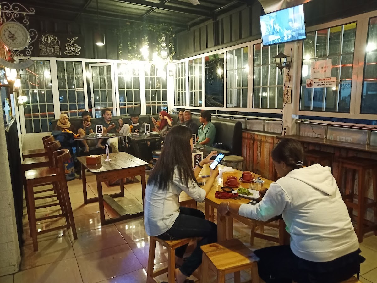 Cafe Warunk Nongkronk 89 Photo 4