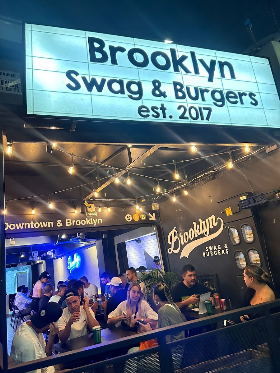 Brooklyn SWAG & Burgers Laureles
