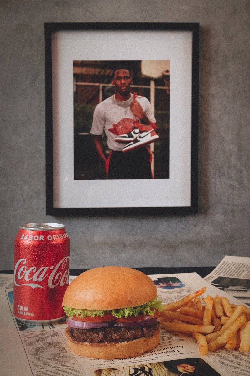Brooklyn SWAG & Burgers Laureles Photo 7