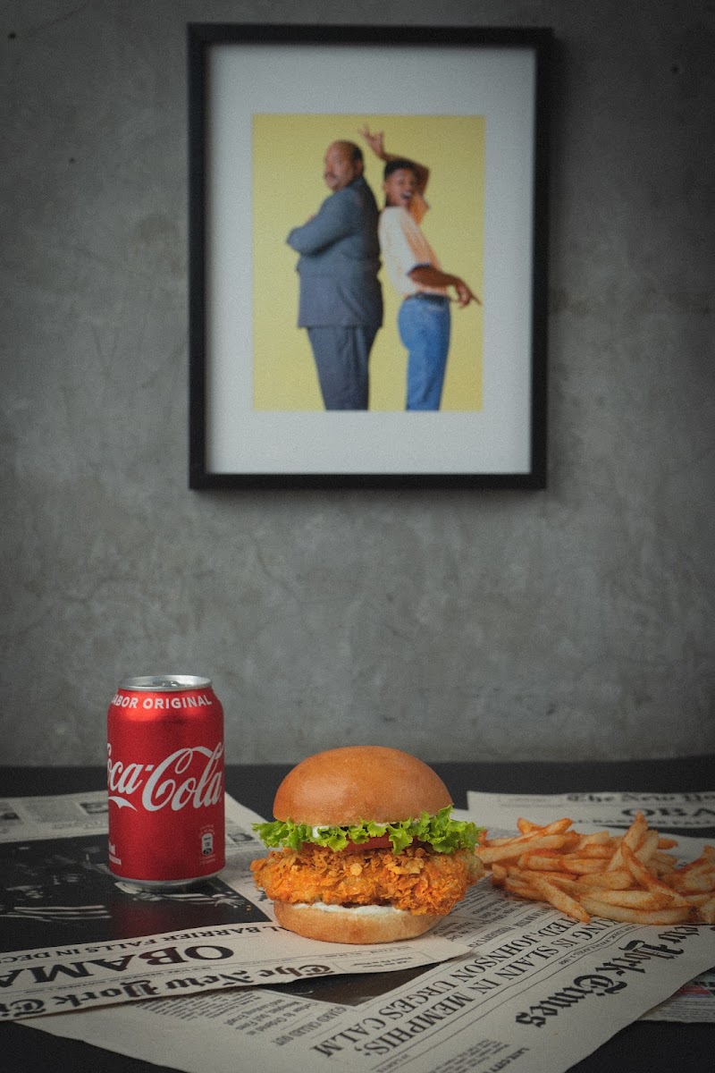 Brooklyn SWAG & Burgers Laureles Photo 8