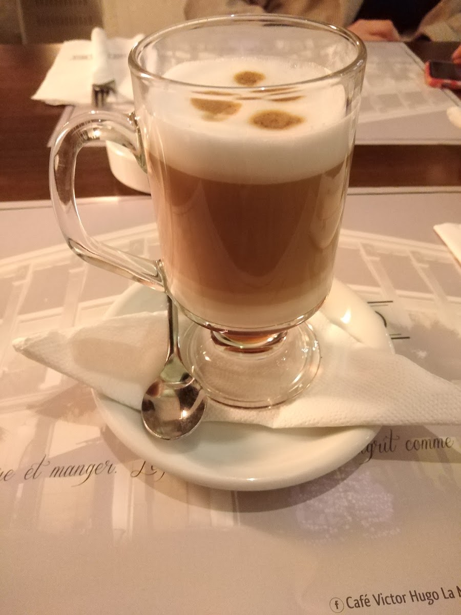 Café Victor Hugo Photo 7