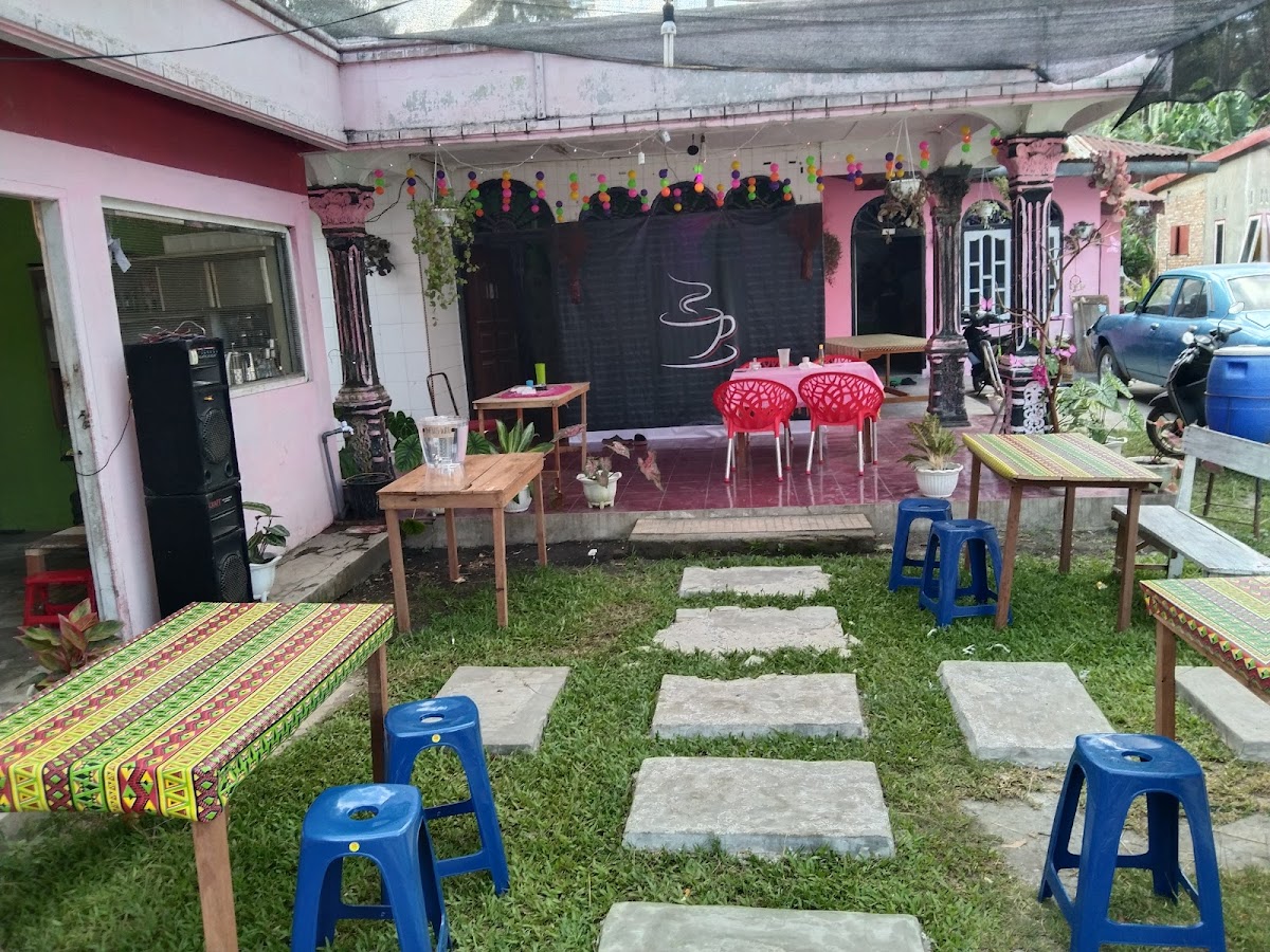 NGARIUNG CAFE Photo 4
