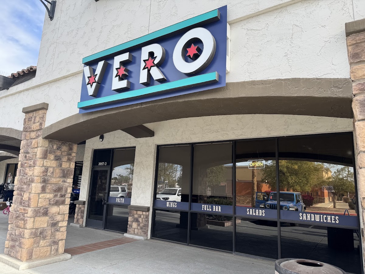 Vero Chicago Pizza Photo 1