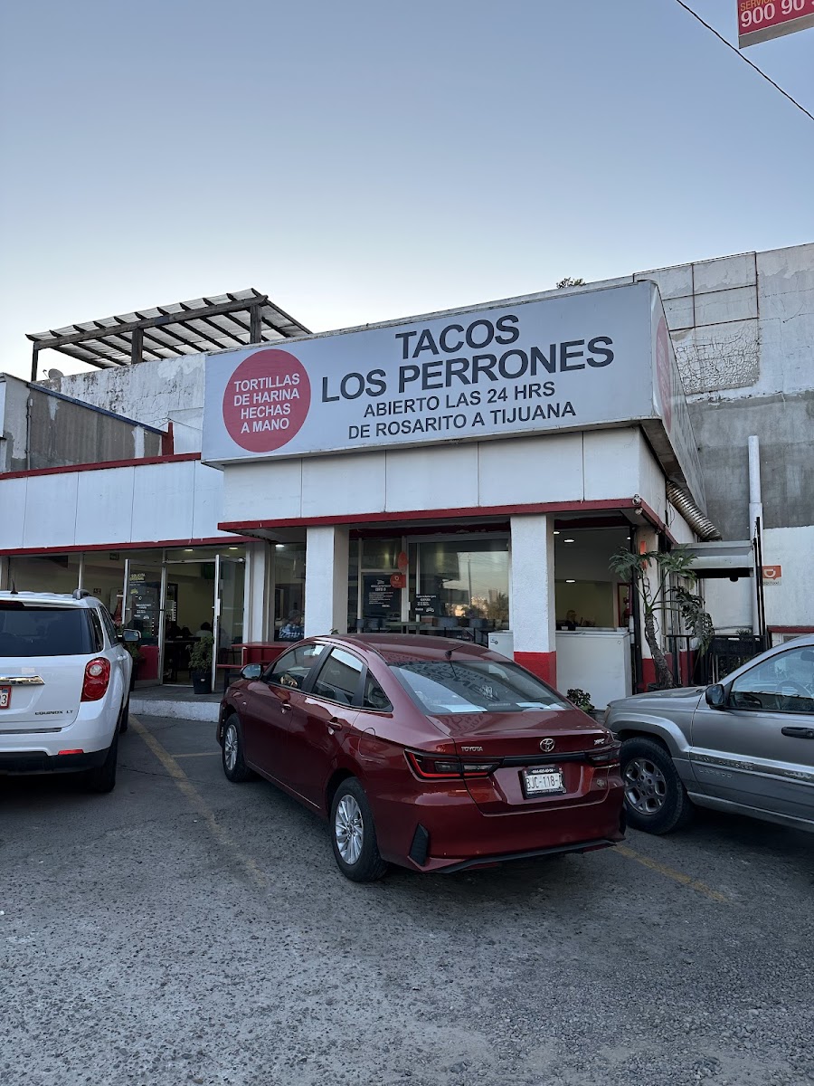 Tacos Los Perrones Photo 1