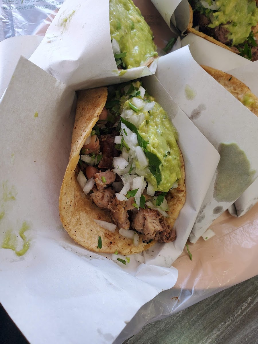 Tacos Los Perrones Photo 5