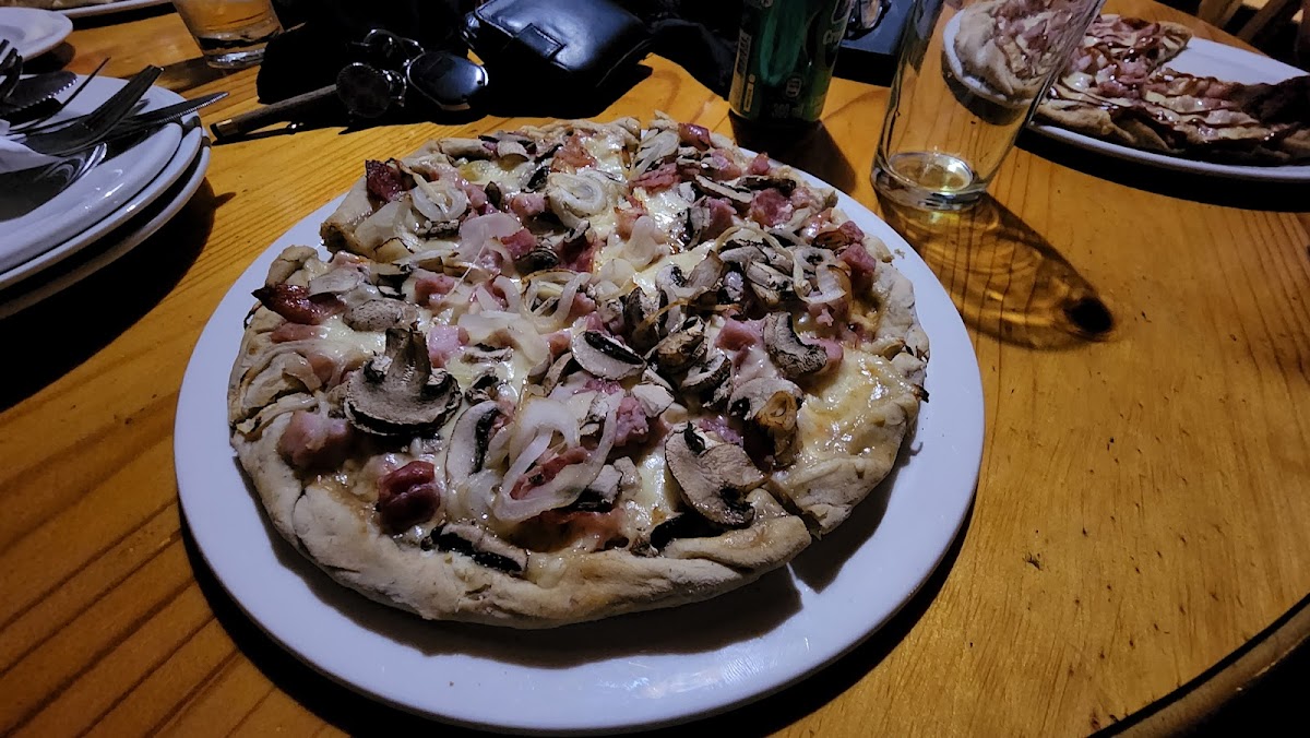 The Burgundy Gherkin Pizzeria Photo 3