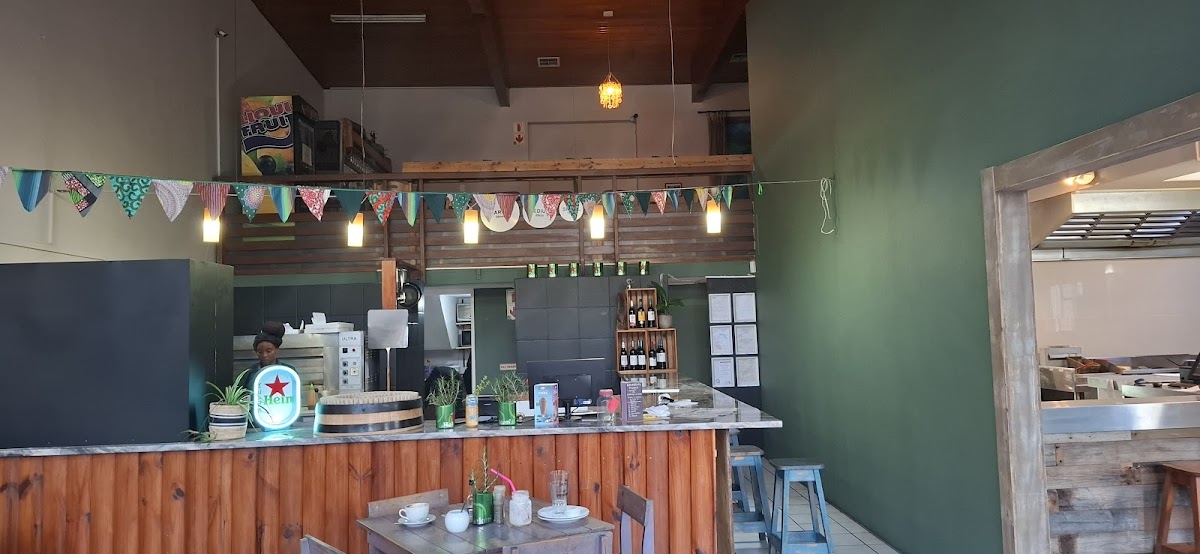 The Burgundy Gherkin Pizzeria Photo 4