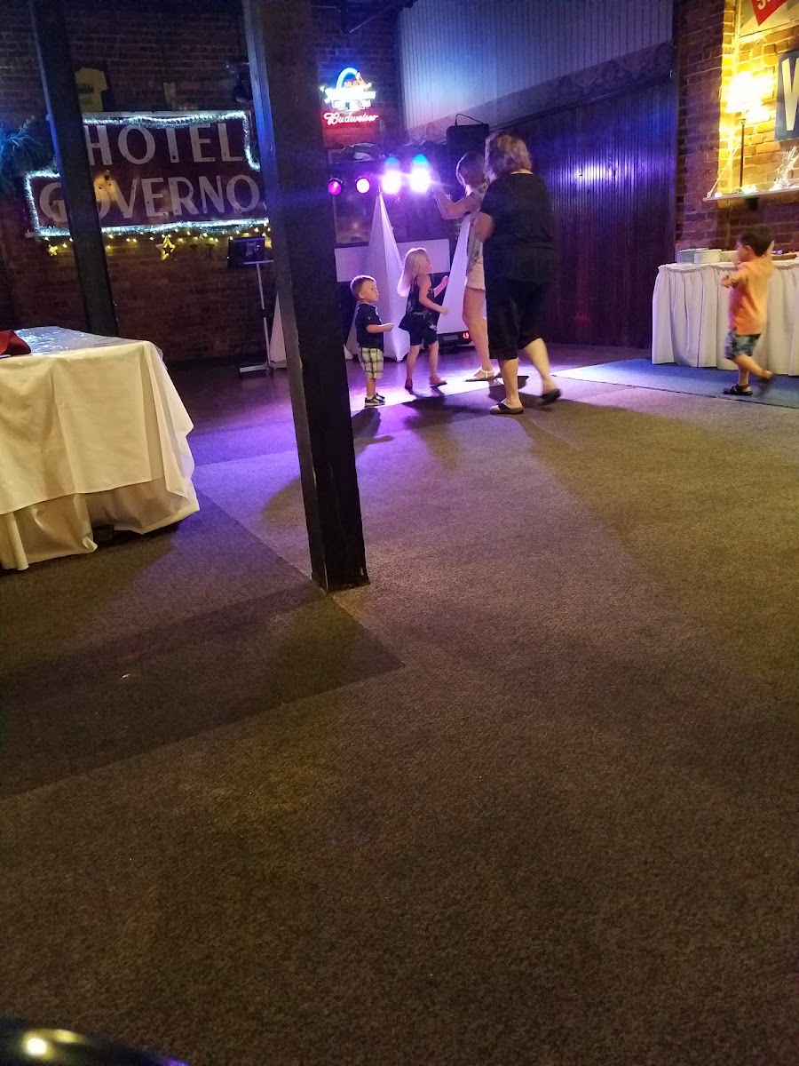 Bones Restaurant and Lounge Photo 4