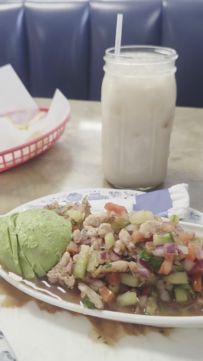 Mariscos Vuelve A La Vida Restaurant Photo 2