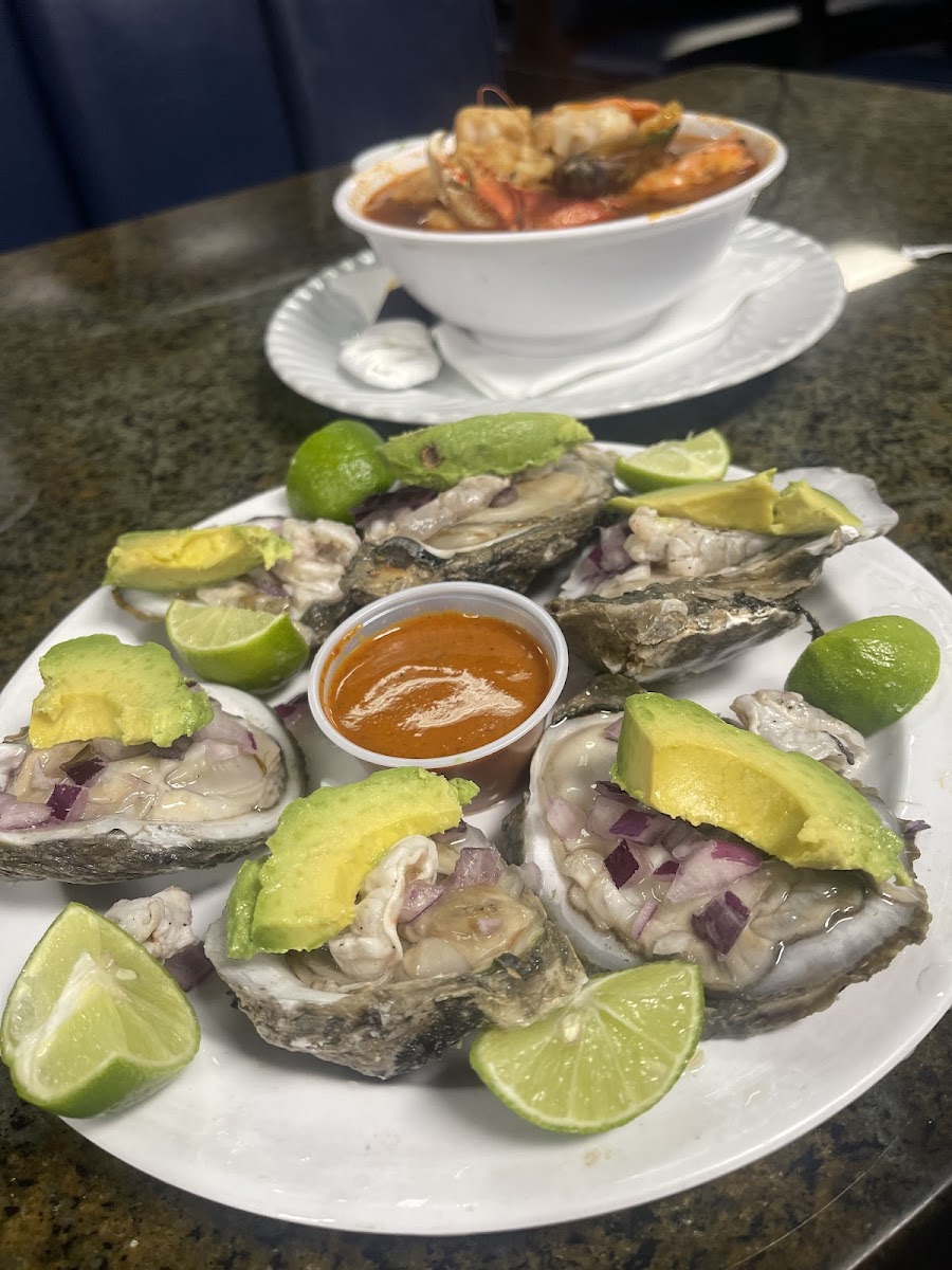 Mariscos Vuelve A La Vida Restaurant Photo 3
