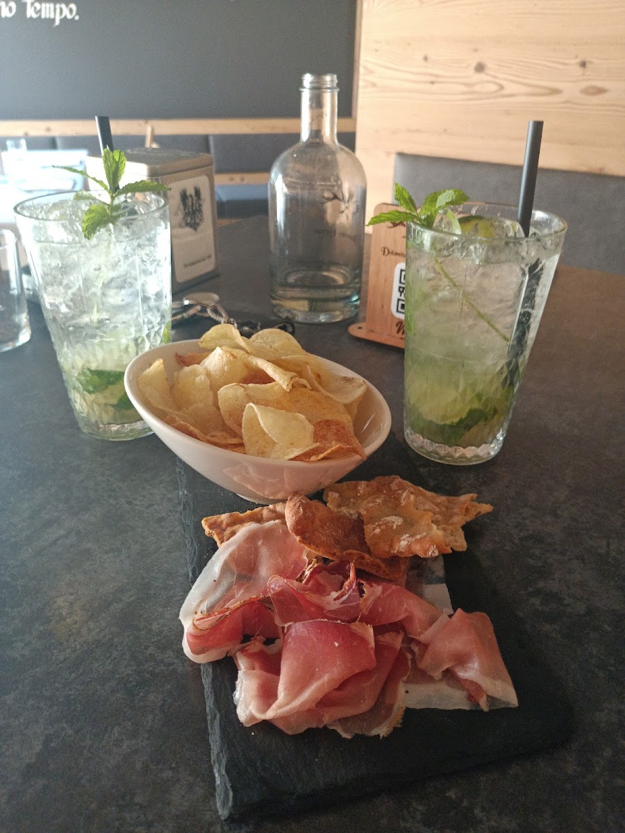 Dolomites Geyser Restaurant Apres Ski Photo 8