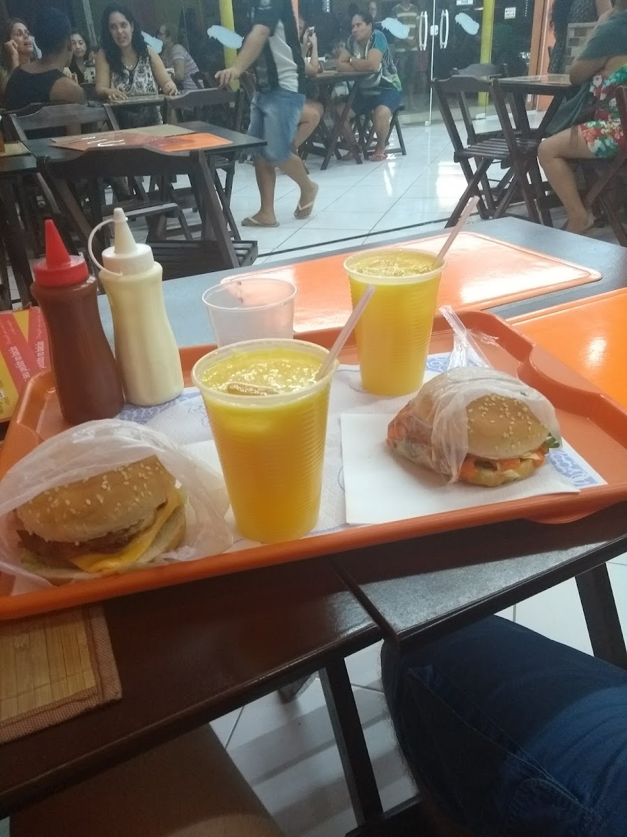 Mello's Burg Magarça Photo 5
