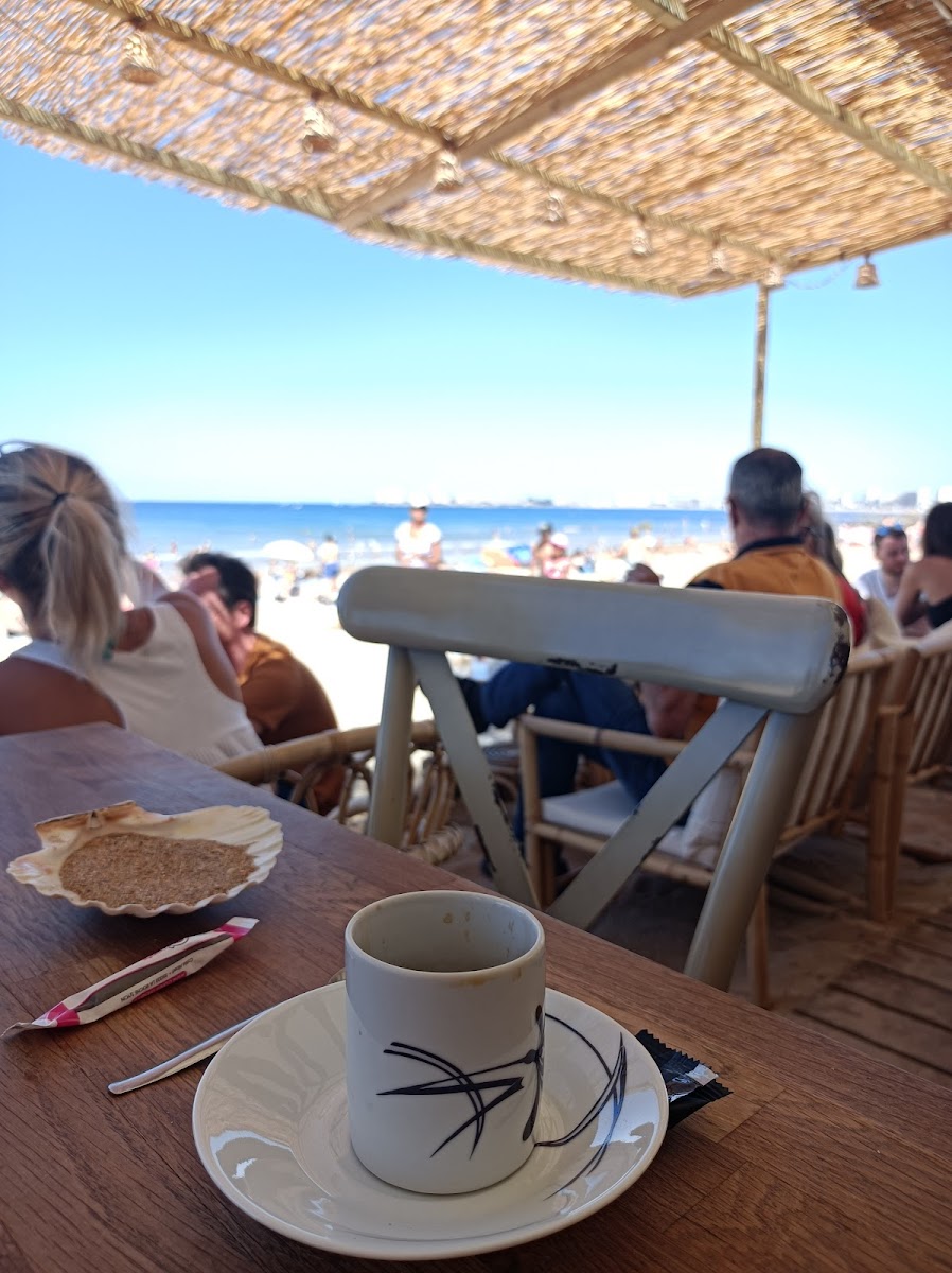 Tanchet Beach Surf Bar
