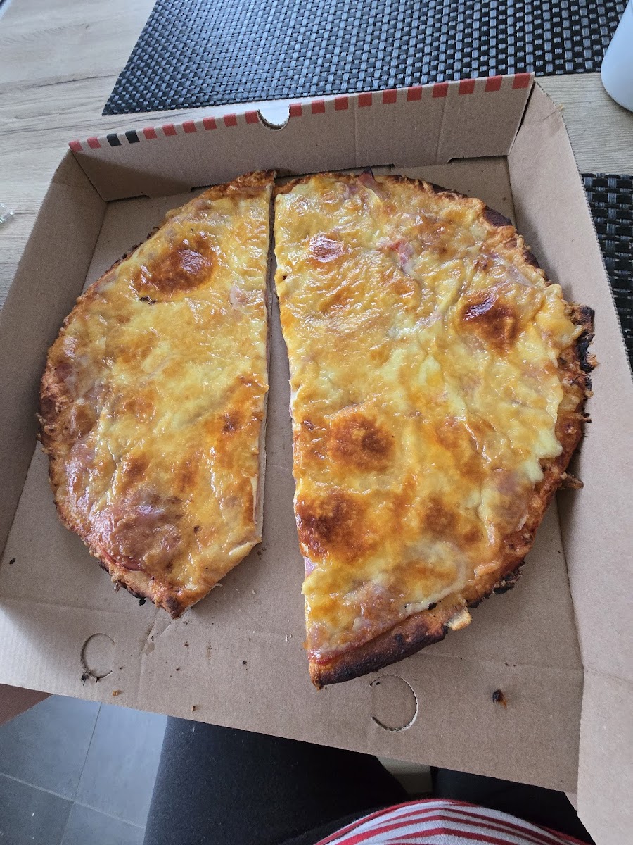 Hometown Pizza Bassum Photo 2