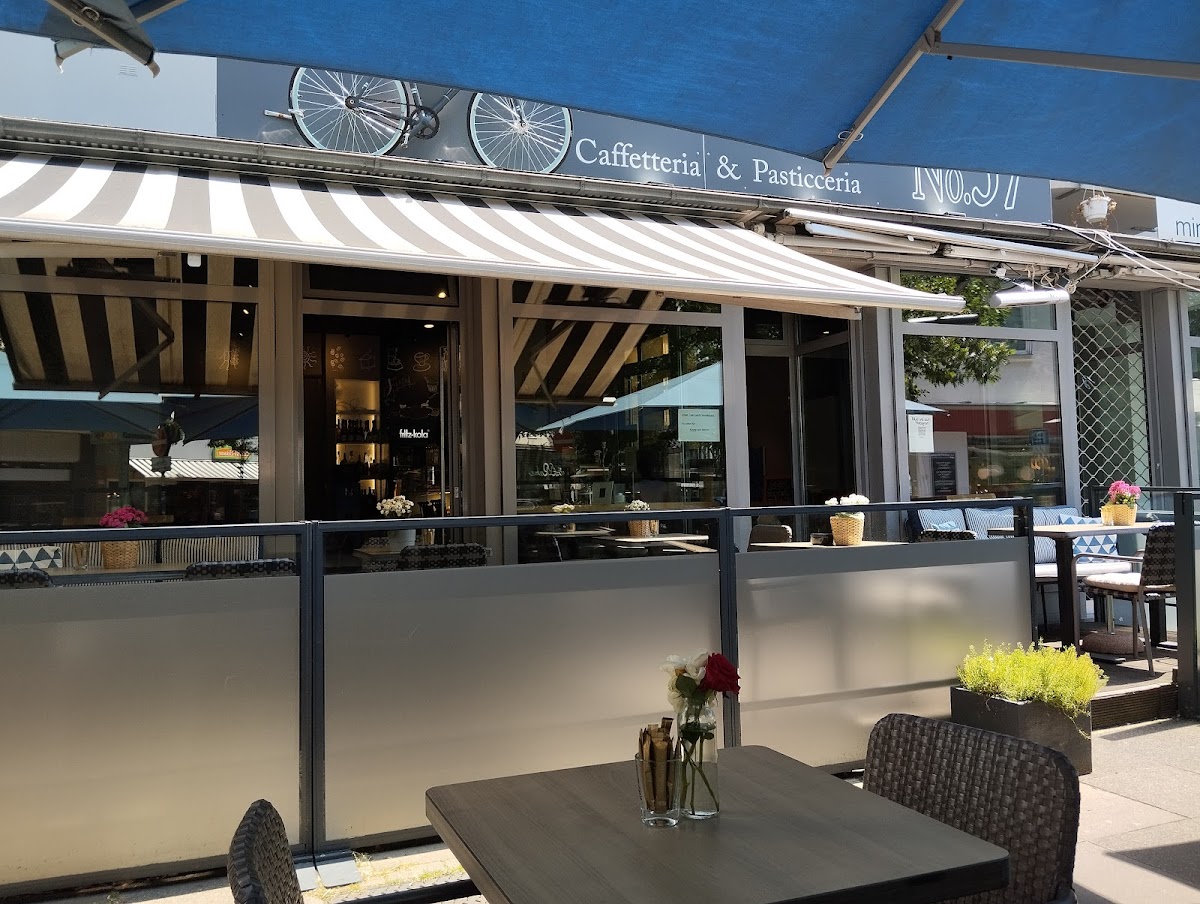 Caffetteria & Pasticceria No. 37