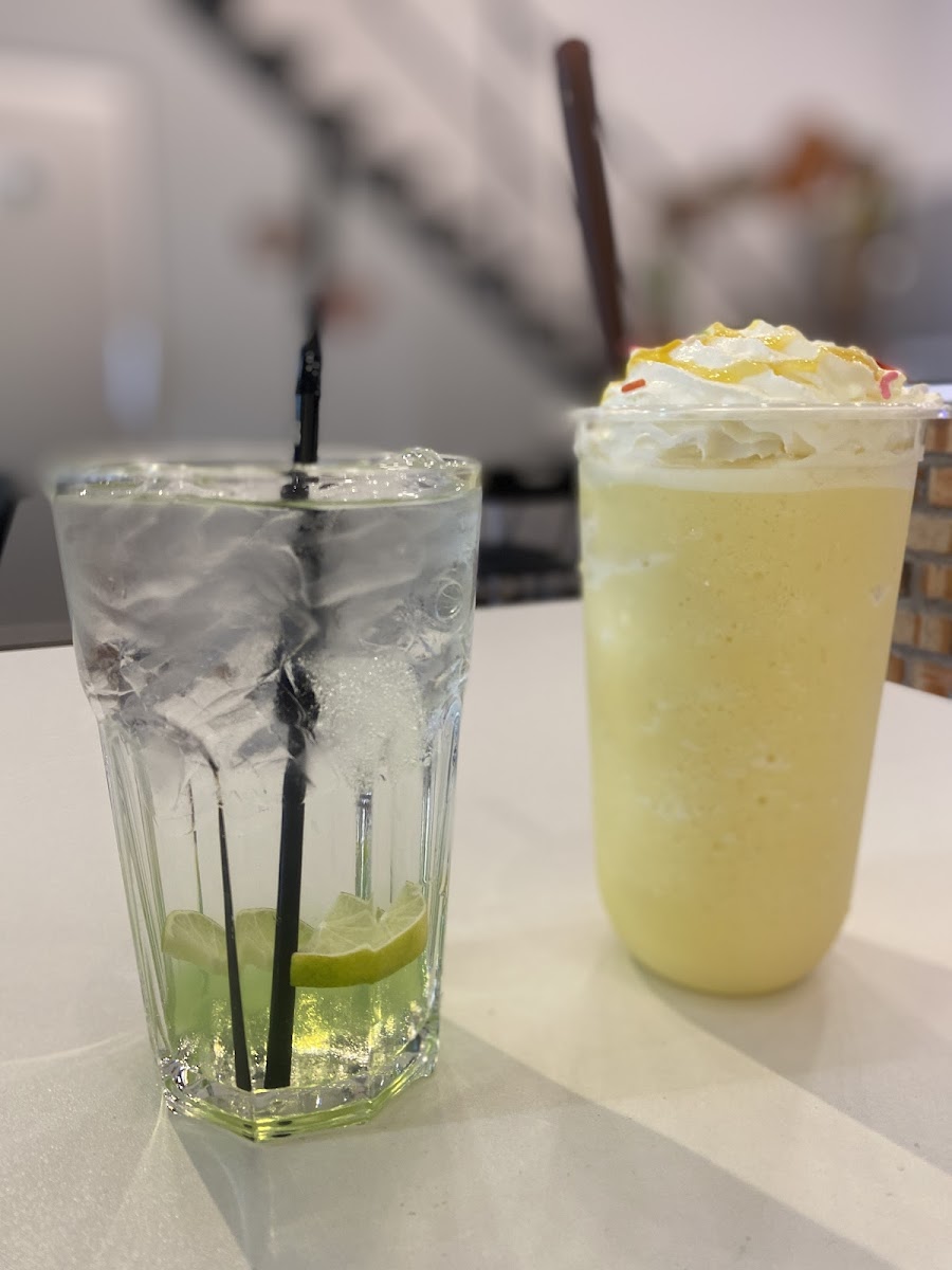 At15 Cafe Photo 7