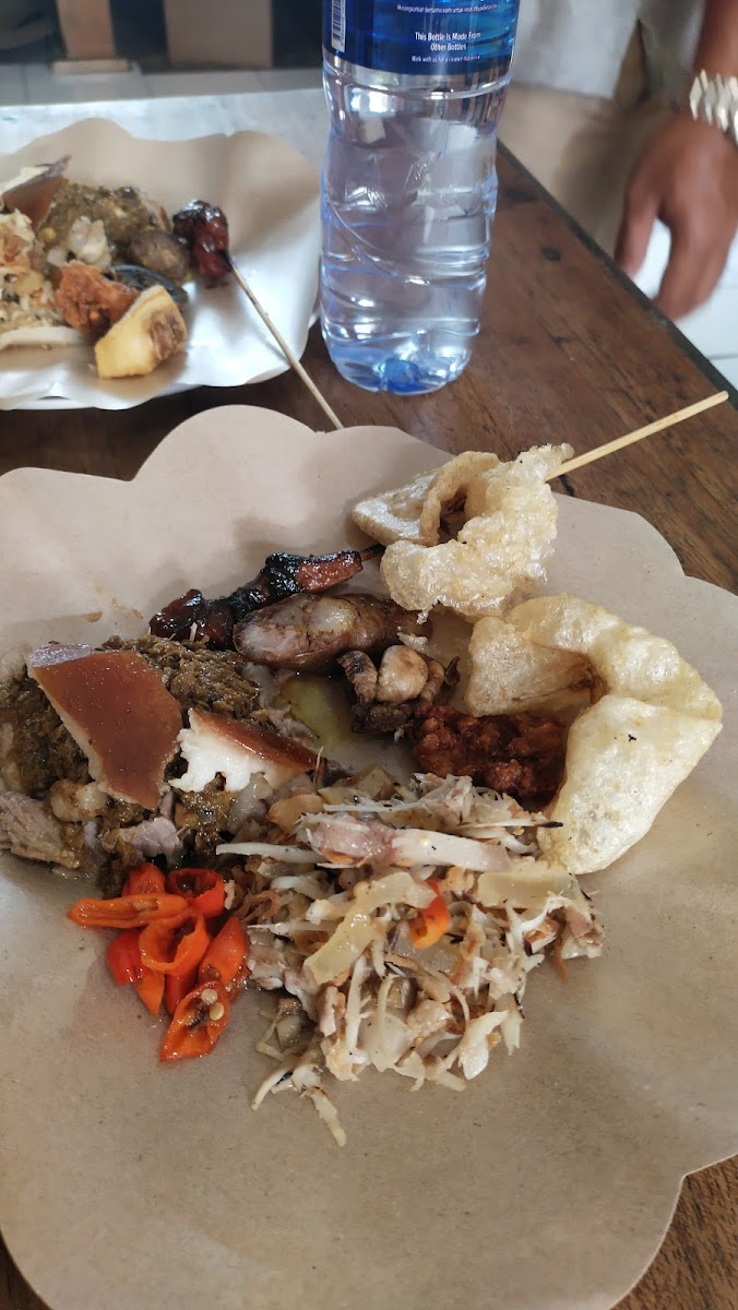 Warung Babi Guling Sari Bhuana Photo 8