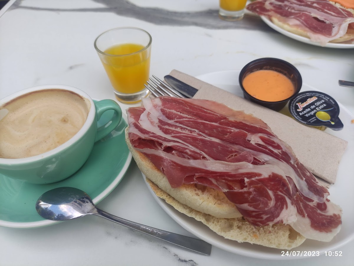 Café Ibérico Photo 10