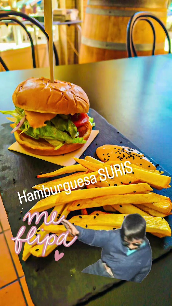 Suris Bar Photo 2