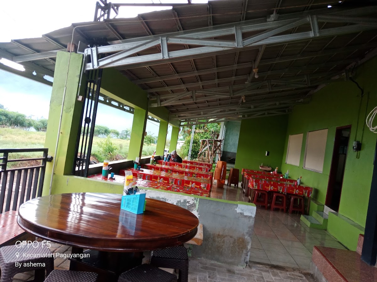 Warung Betutu Bu Um