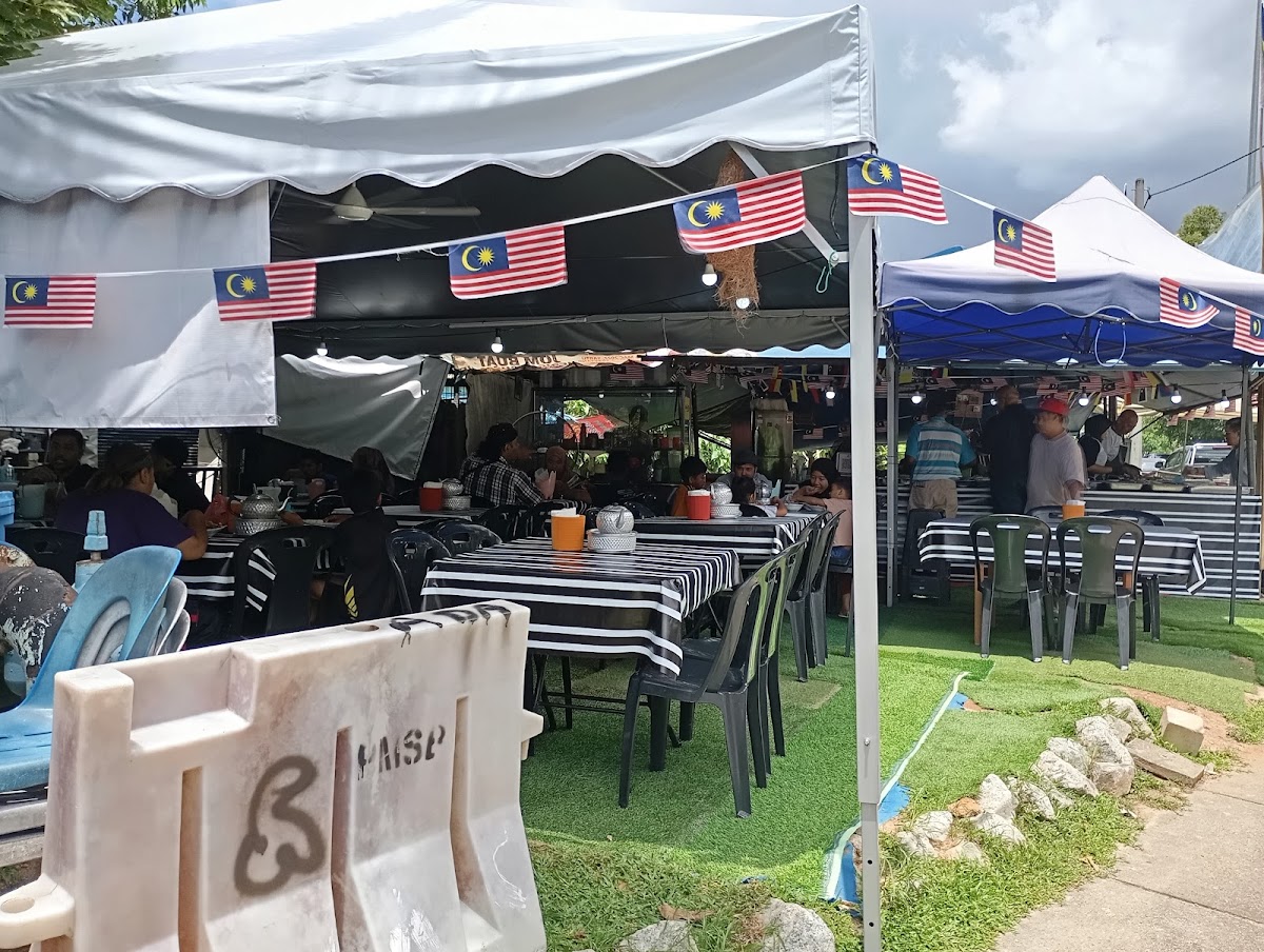 Abah Kaww Salai & Western