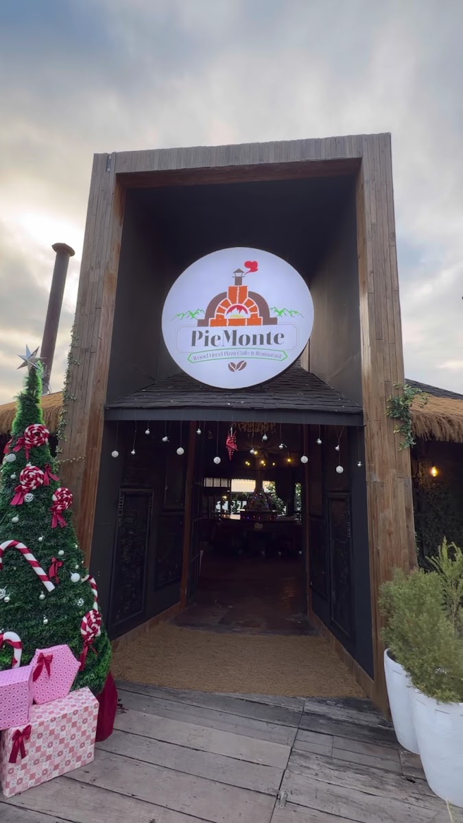 PieMonte Pizza Cafe&Restaurant Photo 7