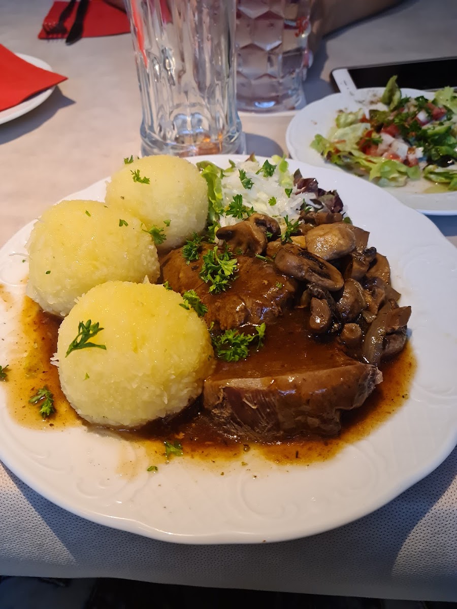 Gaststätte und Pension 'Zum Obstler' Photo 8