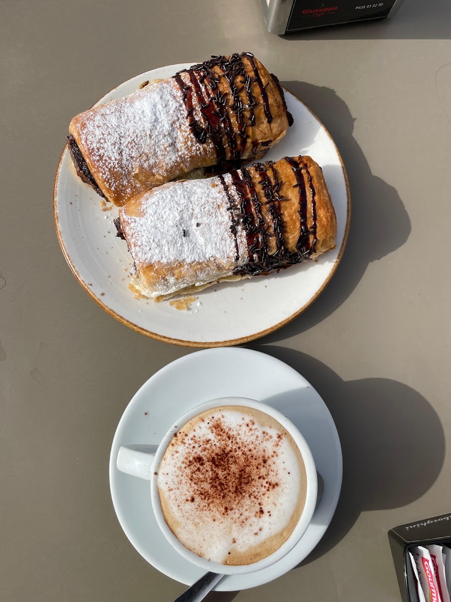 La Vela Café Photo 6