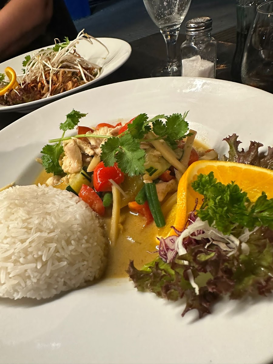 Koh Phi Phi - Thai Street Food Photo 5