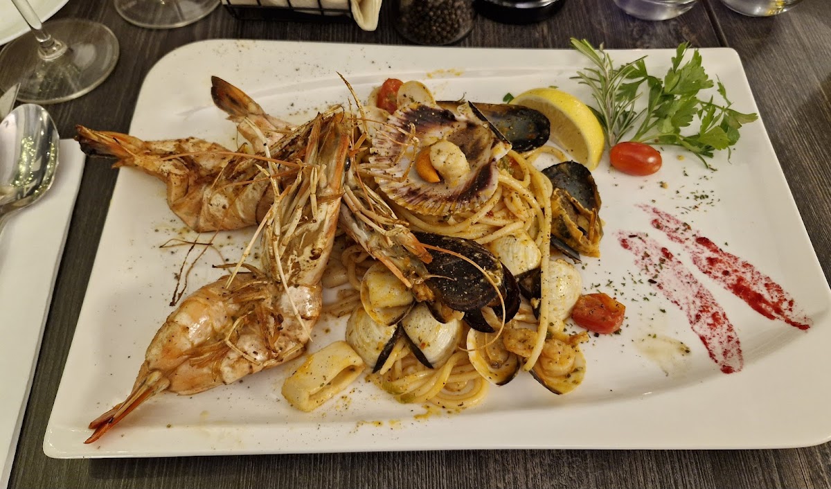 Gianni Ristorante-Pizzeria Photo 10