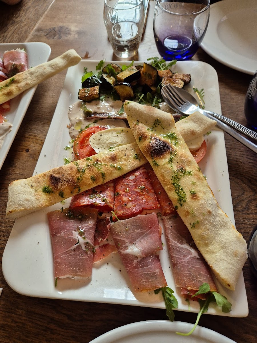 Gianni Ristorante-Pizzeria Photo 4