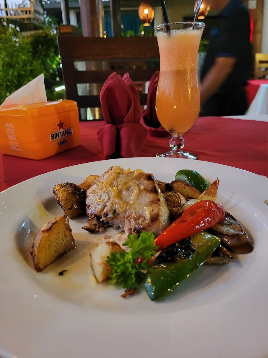 Pitanira Restaurant Photo 8