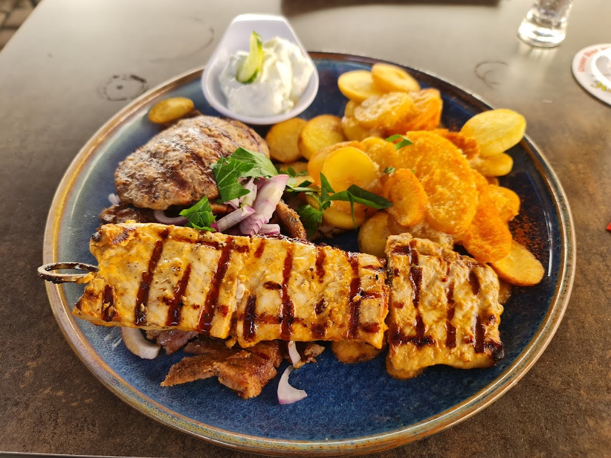 Restaurant - Bar 'Mythos' Photo 4