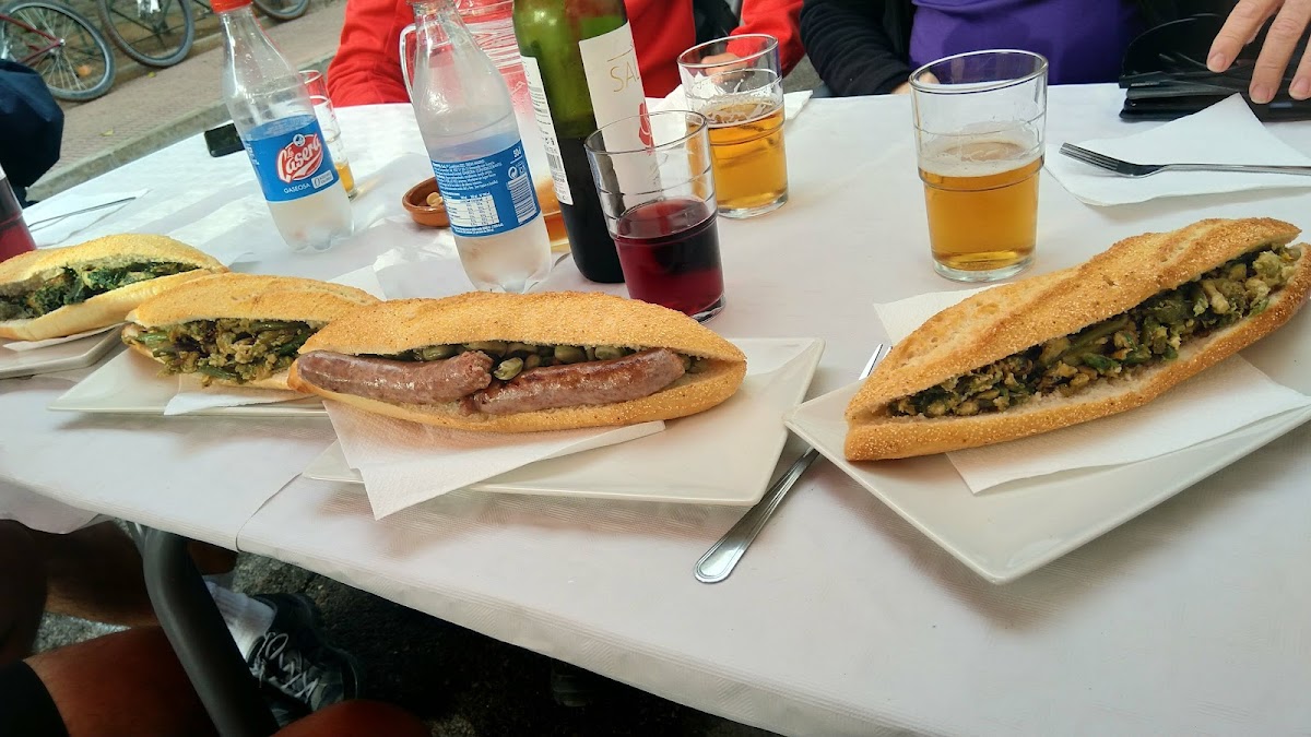 Bar Cafeteria CA RAQUEL Photo 10