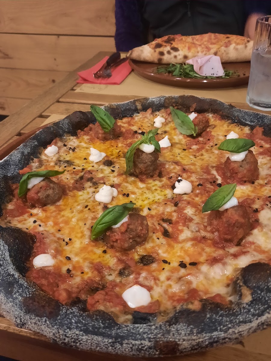 la Masa Pizzeria | San Farra Photo 10
