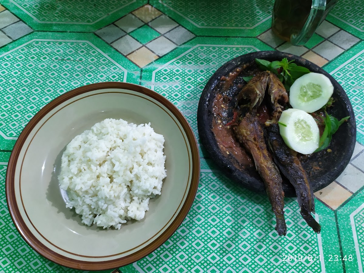 Rumah Makan Pecel Lele Salsabila Photo 9