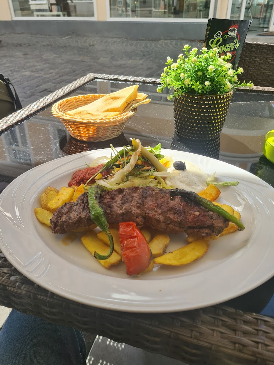 Gvan‘s Grill & Burger Photo 6