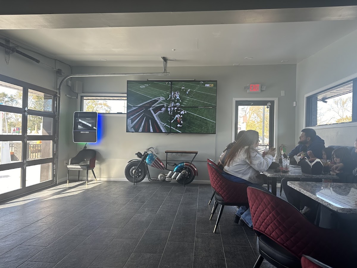 Franky’s Bar & Grill