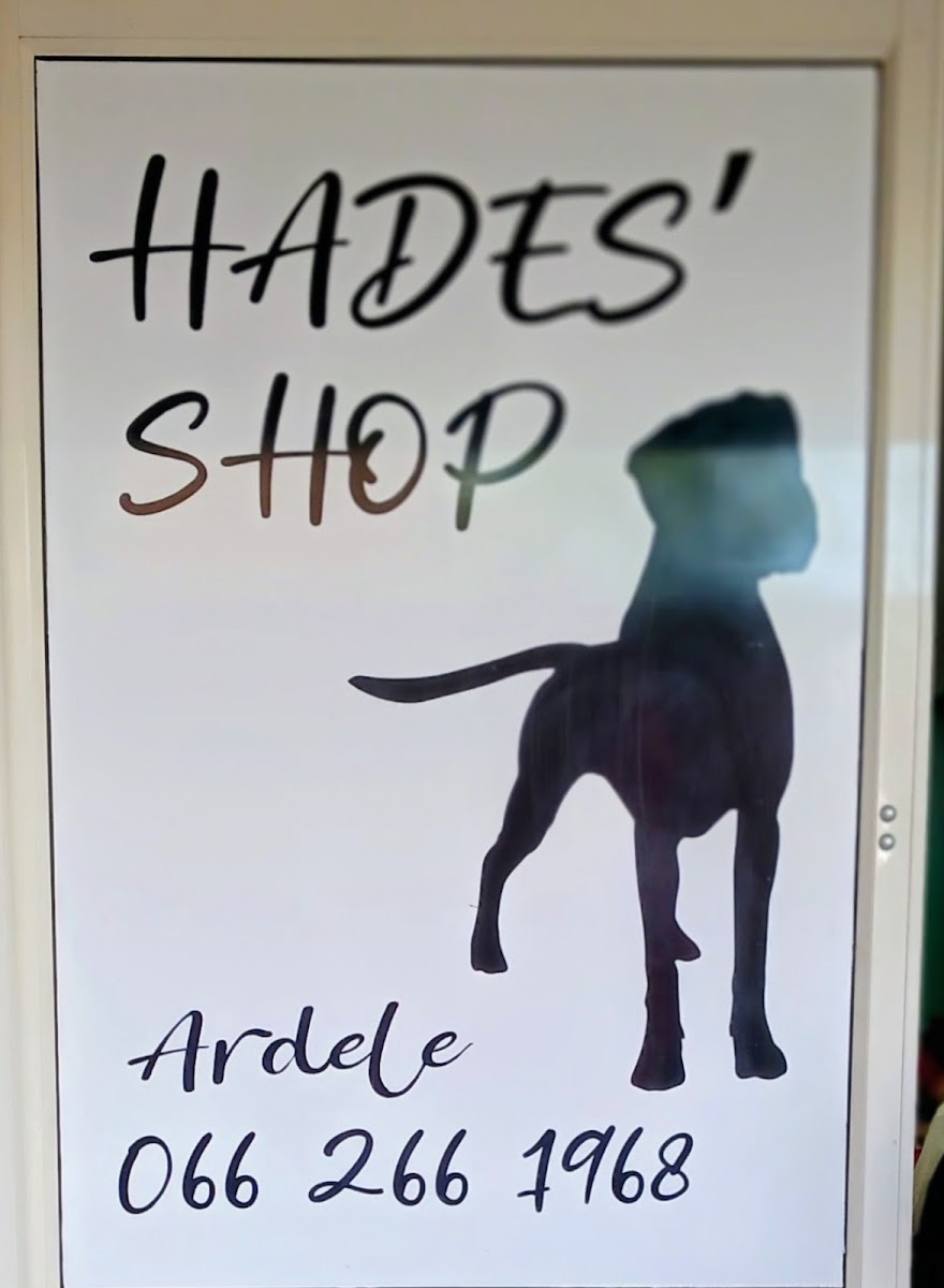Hades Thrift & coffee shop Photo 4